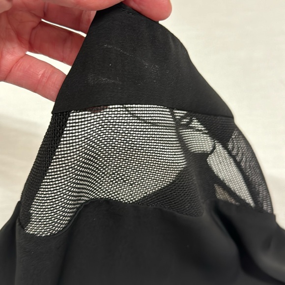 Cute halter cami with mesh at neckline - Picture 2 of 4